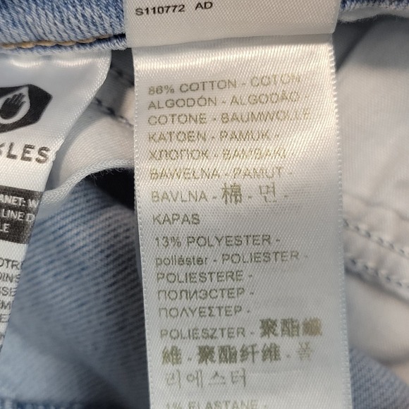 Levis Jeans Womens 32x32 Blue Denim Distressed Streetwear Superlow Bootcut Leg - Picture 13 of 13